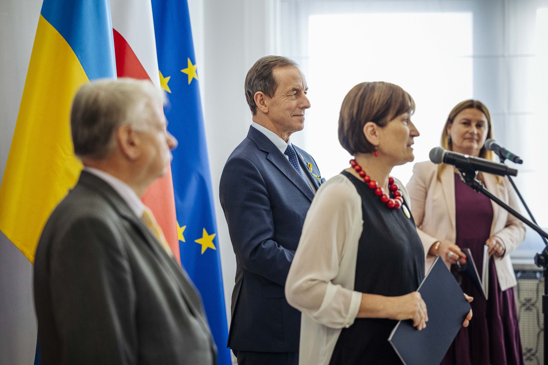 Senator Halina Bieda otwierająca wystawę