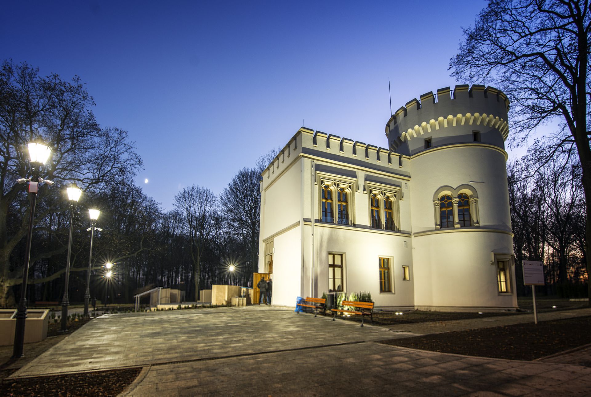 Zdjęcie skrzydła pałacu Tiele-Wincklerów 