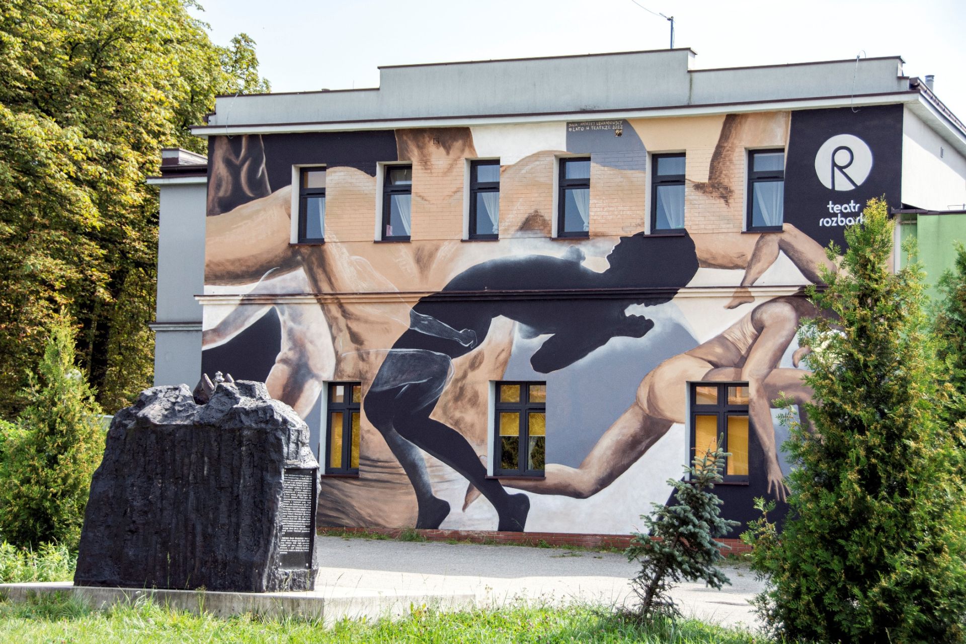Mural na ścianie Pokoi Gościnnych Teatru Rozbark przy ul. Tuwima 15