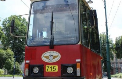 Wykoleił się tramwaj. Utrudnienia drogowe i komu