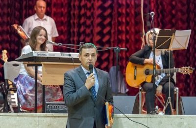 Wspierają i pomagają wyjść z nałogu