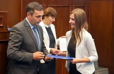 Prezydent wręczył nauczycielom awanse zawodowe