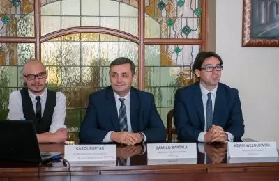 Ze sztuką do ludzi