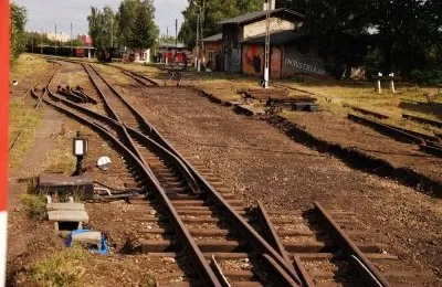 Remontują tory i rozjazdy