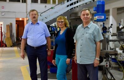 Od 20 lat uczą praktycznych zawodów. Furorę rob