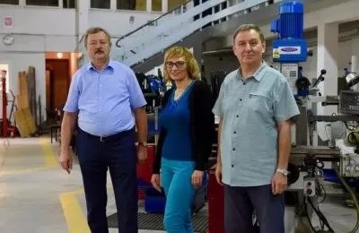 Od 20 lat uczą praktycznych zawodów. Furorę rob