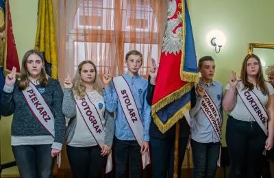 Uczniowie pod okiem specjalistów nauczą się zaw