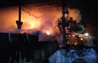 Pożar składowiska tekstyliów - sytuacja opanowa
