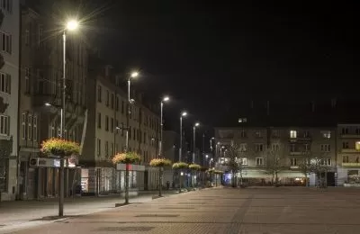 Wymiana opraw oświetleniowych na finiszu