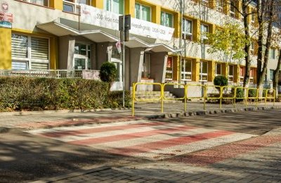 Pierwsze w Bytomiu czerwono-białe przejście dla