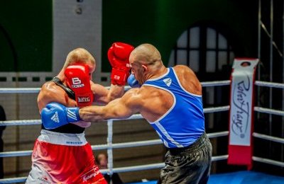Bokserzy w teatrze