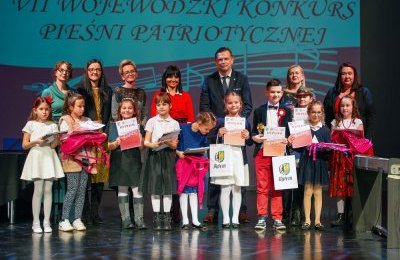 Na patriotyczną nutę