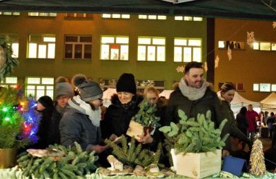 Świąteczny jarmark w Zakątku
