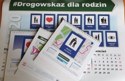 "Kieruj się na... XD". Kalendarze i gadżety na z