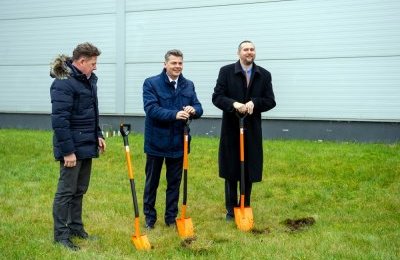 Reich-cK się rozbudowuje