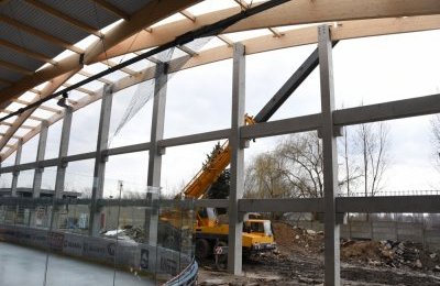Postęp prac na lodowisku przy Pułaskiego jest im