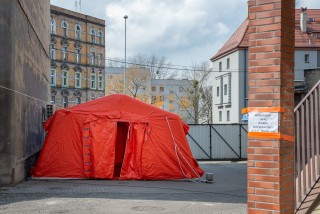Kolejne osoby pokonały koronawirusa