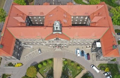 Rozpoczyna się remont wieżyczki budynku Urzędu