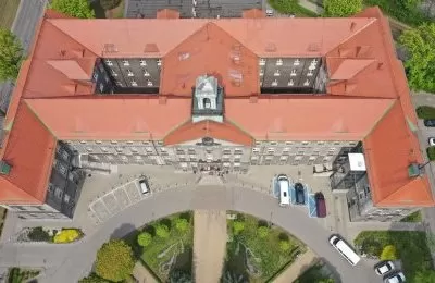 Rozpoczyna się remont wieżyczki budynku Urzędu