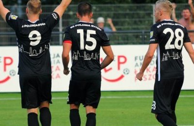 Pewne trzy punkty niebiesko-czerwonych