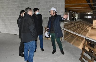 Burmistrz Nowego Targu z wizytą na budowie nowej