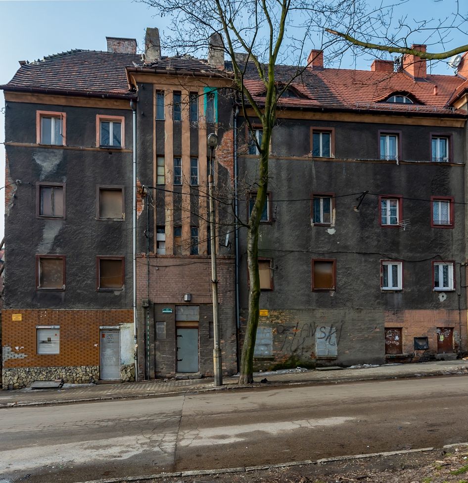Powstaną lokale socjalne przy Kochanowskiego 15. Bytomskie Mieszkania rozstrzygnęły właśnie przetarg na modernizację budynku