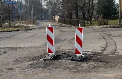 Trwają prace zabezpieczające ubytki na drogach w