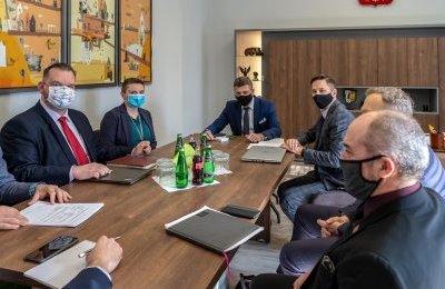 Ponad 7500 opraw świetlnych Taurona zostanie wymi