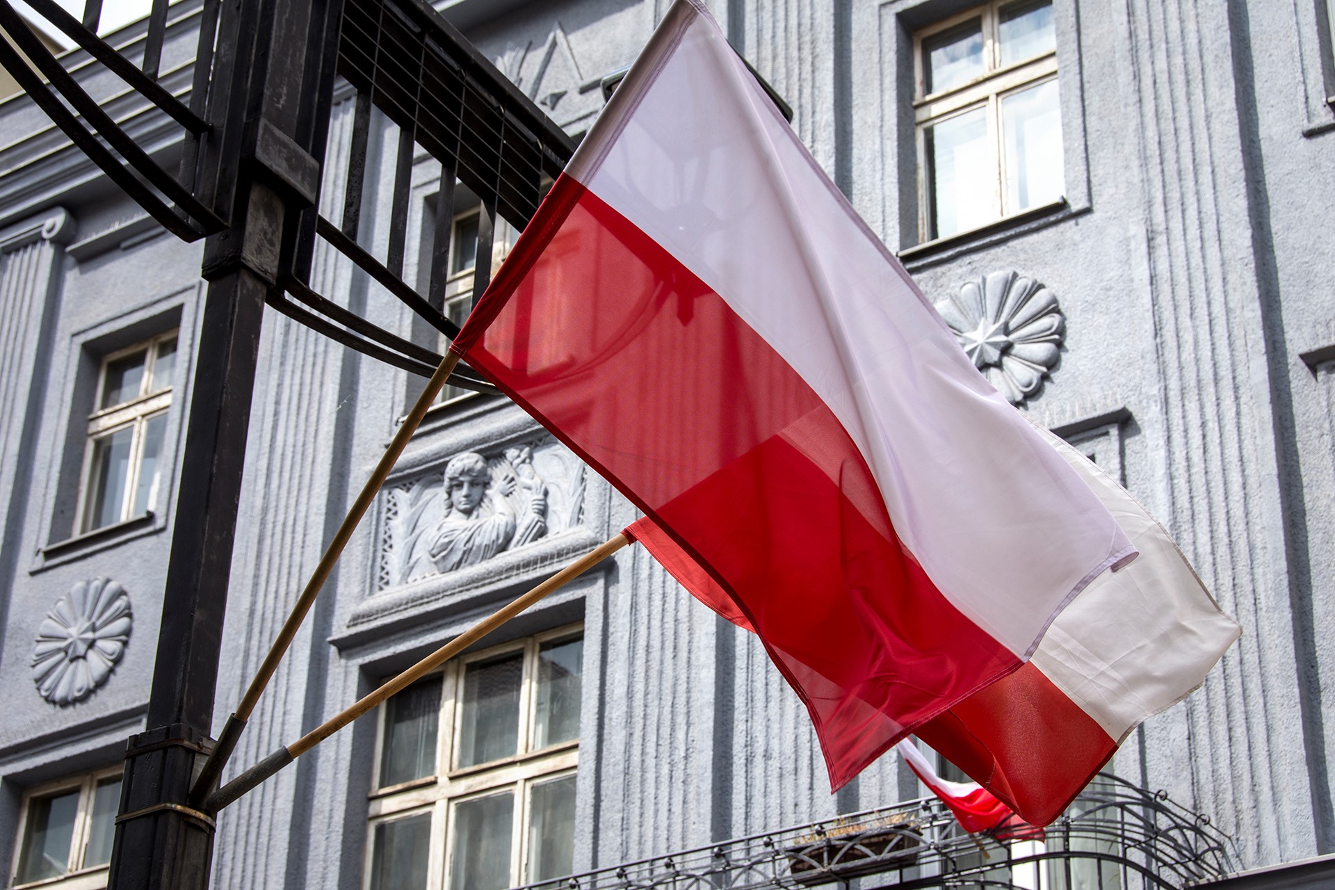 Wywieś flagę z okazji ważnych rocznic historycznych