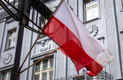 Wywieś flagę z okazji ważnych rocznic historycz