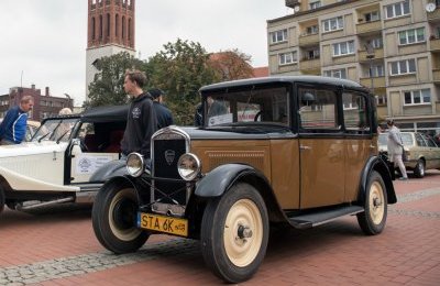 Zlot motoryzacyjnych staruszków