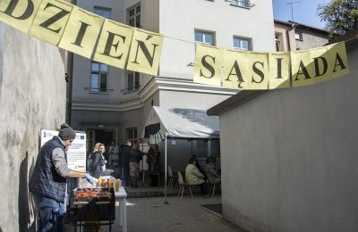 Po sąsiedzku z Józefczaka 14