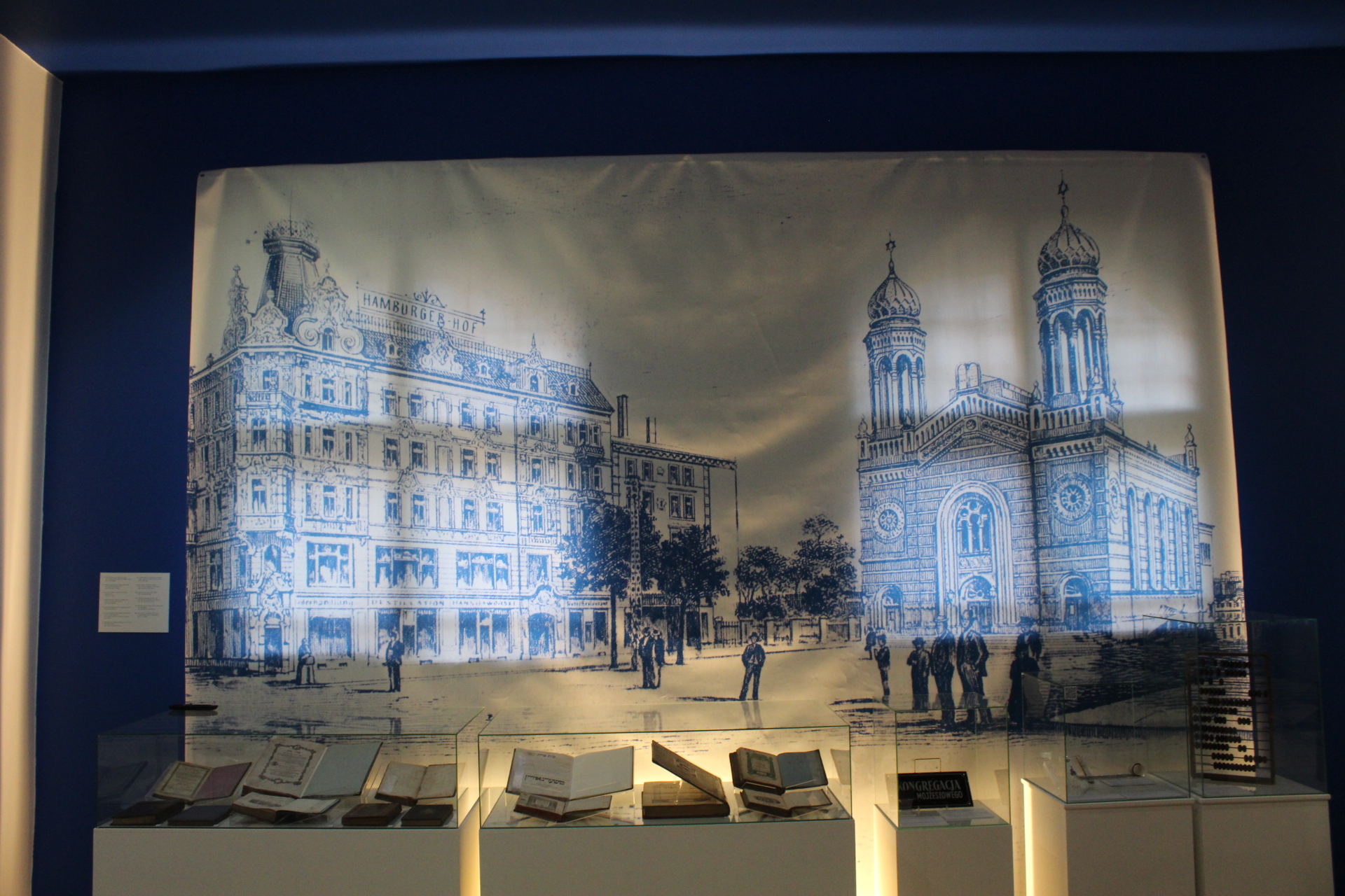 Wystawa - Ślad pokoleń. Od synagogi do Żydowskiego Domu Modlitwy w Bytomiu
