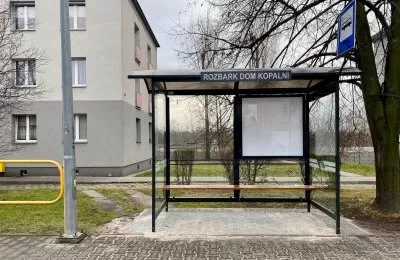 Nowe wiaty stanęły na przystankach komunikacji m