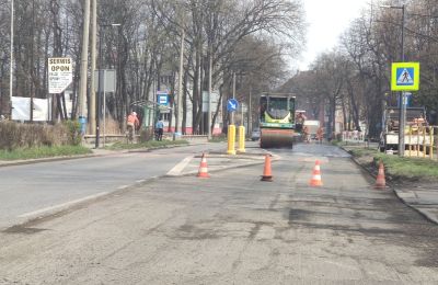 Zbiórka książek w językach ukraińskich i rosy