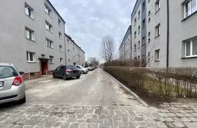 Przebudowa ulicy bocznej Woźniaka zakończona
