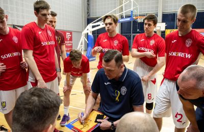 Koszykarze wygrali pierwszy mecz play-off