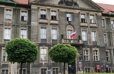 Ogłaszamy konkurs ofert na najem kiosku w Urzędz