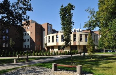 Uwaga czytelnicy. Gmach główny biblioteki nieczy