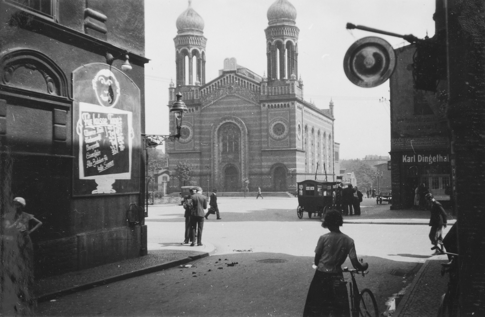 Nieistniejąca już synagoga na Placu Grunwaldzkim - fot. Archiwum Muzeum Górnośląskie w Bytomiu