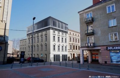 Rycerska 1 - średniowieczne podwaliny i nowe życ