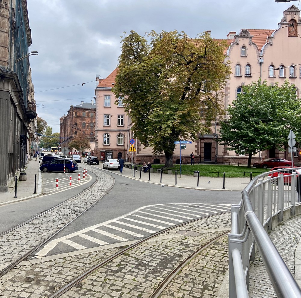 Przebudowa torowiska w ul. Sądowej wchodzi w kolejny etap