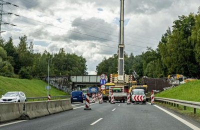 Trwa rozbiórka przyczółków wiaduktu nad DK 88
