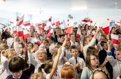 „51” stanęła do hymnu