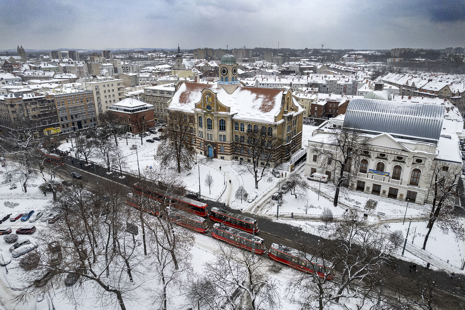 Zakończyła się przebudowa torowiska tramwajowego w ul. Sądowej i Powstańców Warszawskich. Od 23 grudnia zostanie przywrócony ruch tramwajów