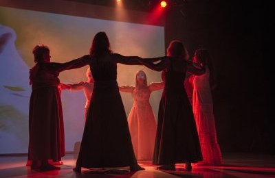 Muzyka w ciele, czyli Chór Ruchu Julii Lewandowsk
