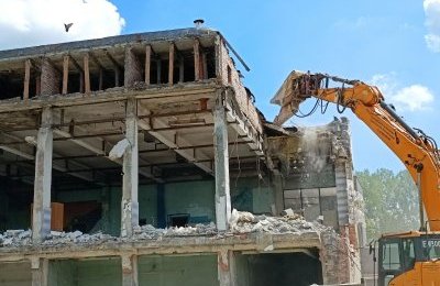 Dobiega końca rozbiórka wyłączonego z użytku