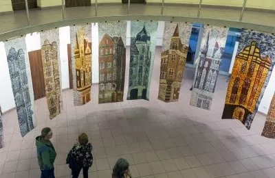 Barwy bytomskich kamienic wydobyte światłem