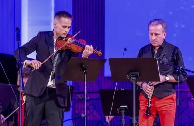 Muzycznymi ścieżkami wielkiego ekranu