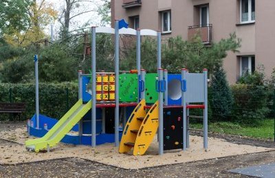 Plac zabaw przy ul. Palińskiego w Łagiewnikach z